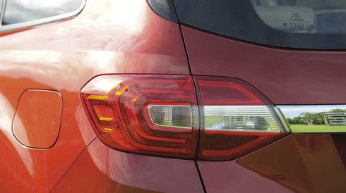 Ford Everest 2015 ra mắt tại Thái Lan giá bán từ 840 triệu đồng - ảnh 12