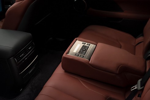 Xe Lexus LX 2016 cải tiến những gì - ảnh 17