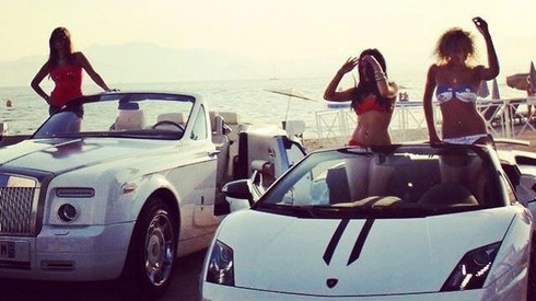 Khi hội các tiểu thư con nhà giàu Dubai chơi xe - ảnh 1