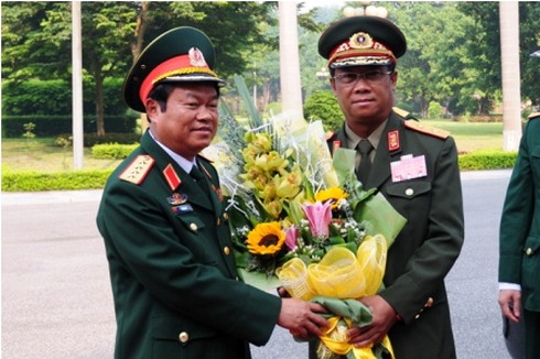 Tổng Tham mưu trưởng Quân đội nhân dân Lào thăm Bộ Quốc phòng - ảnh 1