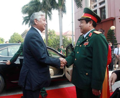 Thăm VN: Bộ trưởng Quốc phòng Nhật Bản giải thích luật an ninh mới - ảnh 1