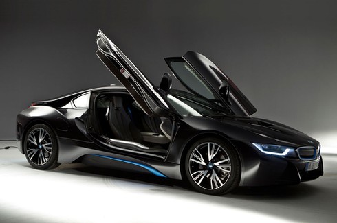 Chân dung “đại gia từ thiện” tậu cặp đôi BMW i8 - ảnh 13