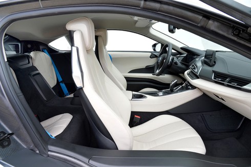 Chân dung “đại gia từ thiện” tậu cặp đôi BMW i8 - ảnh 8