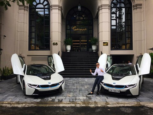 Chân dung “đại gia từ thiện” tậu cặp đôi BMW i8 - ảnh 3