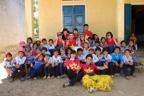 Chân dung “đại gia từ thiện” tậu cặp đôi BMW i8 - ảnh 5