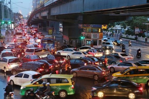 Giá xe ở Việt Nam đắt gấp đôi so với tại Thái Lan, Indonesia - ảnh 1
