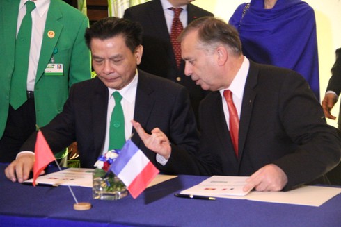 Renault và Mai Linh