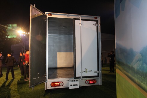 Cận cảnh xe tải nhẹ Hyundai Porter H100 chính thức giới thiệu tại Việt Nam - ảnh 8