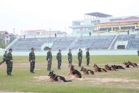 [Ảnh] Bộ đội Việt Nam biểu diễn võ thuật trước lực lượng biên phòng Trung Quốc - ảnh 5