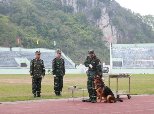[Ảnh] Bộ đội Việt Nam biểu diễn võ thuật trước lực lượng biên phòng Trung Quốc - ảnh 7