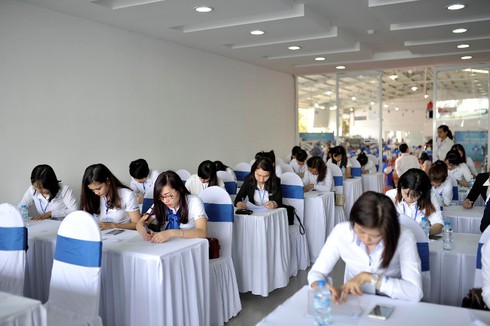 Hơn 100 thí sinh thi đấu