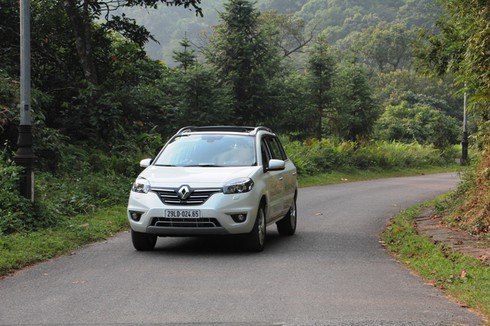 Tuyển Pháp qua vòng bảng, Renault mời khách mua xe Koleos đi chơi Paris - ảnh 1