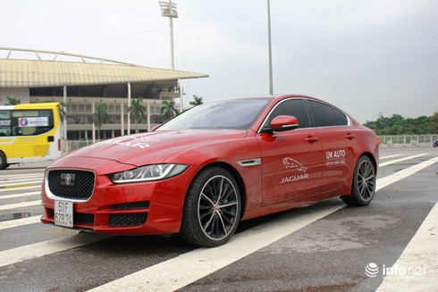 Nửa ngày cầm lái xe sang Jaguar XE - ảnh 8