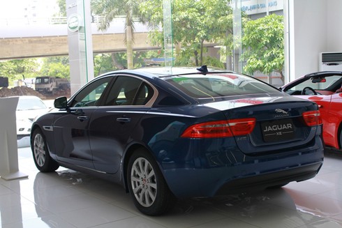 Nửa ngày cầm lái xe sang Jaguar XE - ảnh 2