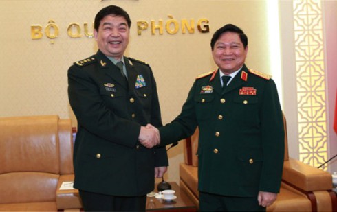 Bộ trưởng Quốc phòng Việt Nam lên đường thăm hữu nghị chính thức Trung Quốc - ảnh 1