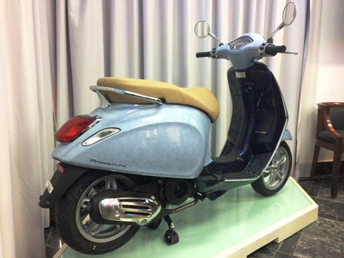 Biểu tượng Ý - Vespa Primavera biến thành đồ độc 'dát' vỏ trứng - ảnh 7