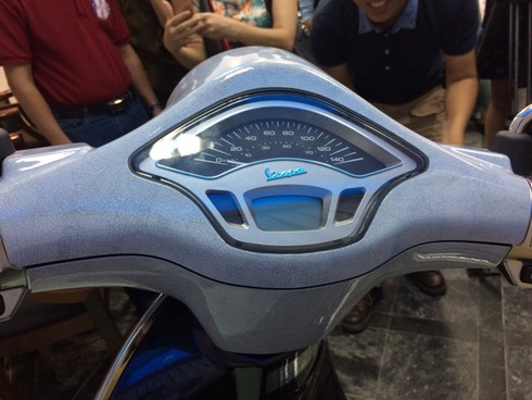 Biểu tượng Ý - Vespa Primavera biến thành đồ độc 'dát' vỏ trứng - ảnh 5