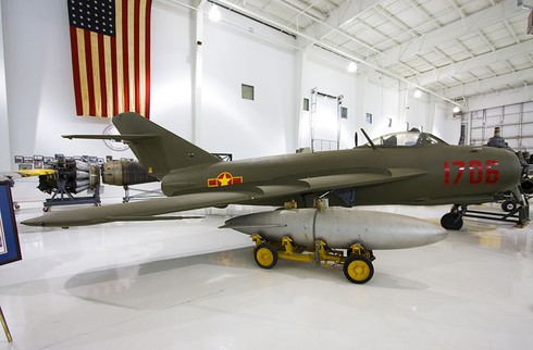 Ngạc nhiên với máy bay tiêm kích Việt Nam trên tàu sân bay Mỹ - ảnh 4