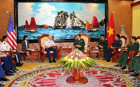 Tư lệnh Phòng vệ biển Hoa Kỳ thăm Cảnh sát biển Việt Nam - ảnh 2