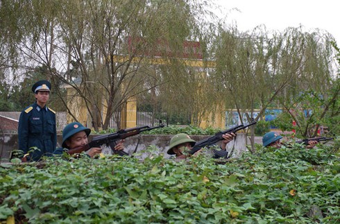 Hình ảnh pháo thủ cao xạ đất Cảng sẵn sàng chiến đấu - ảnh 8