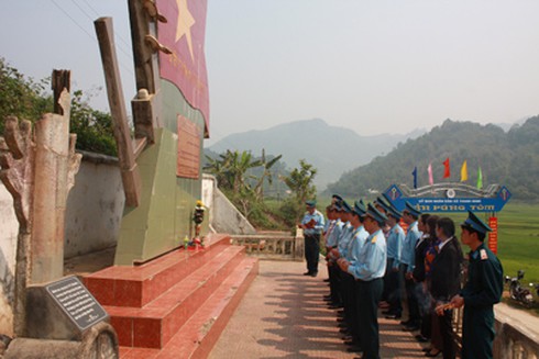 Về nơi ghi chiến công đầu của bộ đội cao xạ Việt Nam - ảnh 1