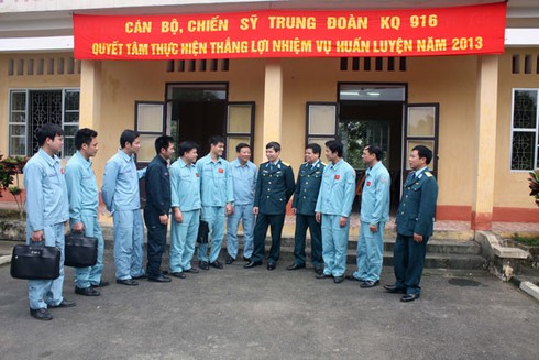 Trực thăng Trung đoàn 916 bay huấn luyện đầu xuân - ảnh 1