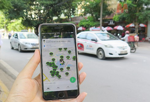 Sở GTVT Hà Nội: Nếu không khống chế, Uber và Grab taxi sẽ phá vỡ quy hoạch - ảnh 1