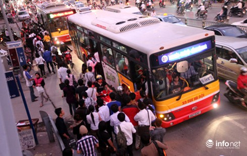 Lắp đặt hệ thống vé điện tử cho các tuyến buýt nội đô Hà Nội - ảnh 1