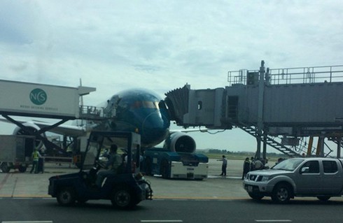 Vụ máy bay Boeing 787 bị bung cửa: Cục Hàng không yêu cầu làm rõ trách nhiệm - ảnh 1