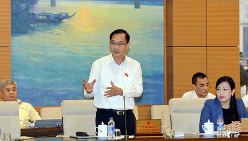 Đường sắt thế giới có xả thải thẳng ra đường như Việt Nam không? - ảnh 2