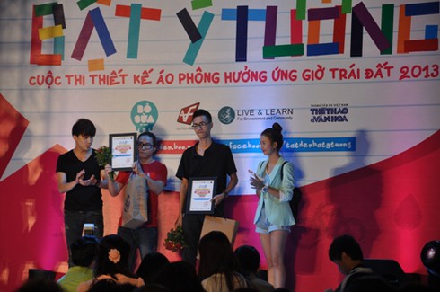 Chết cười với slogan trong gala Tắt đèn Bật ý tưởng 2013 - ảnh 62