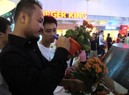 Chết cười với slogan trong gala Tắt đèn Bật ý tưởng 2013 - ảnh 5