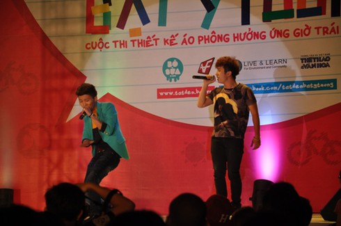 Chết cười với slogan trong gala Tắt đèn Bật ý tưởng 2013 - ảnh 60