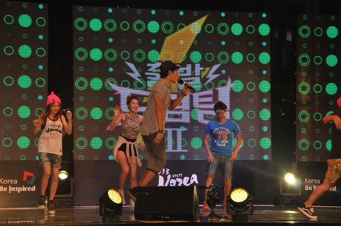 Sao Hàn thích gì ở fan Việt? - ảnh 11