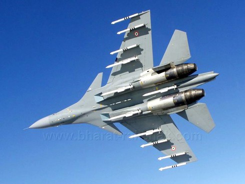 Ấn Độ nhận tiêm kích Su-30MKI trang bị tên lửa BrahMos-A - ảnh 1
