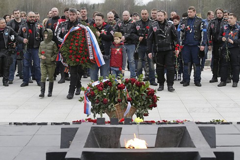 Đức bất ngờ gỡ bỏ lệnh cấm nhập cảnh cho đoàn mô tô “Sói đêm” của Nga - ảnh 2