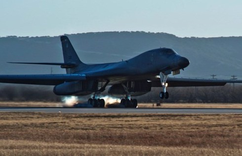 Đưa máy bay B-1B Lancer tới Australia, Mỹ 