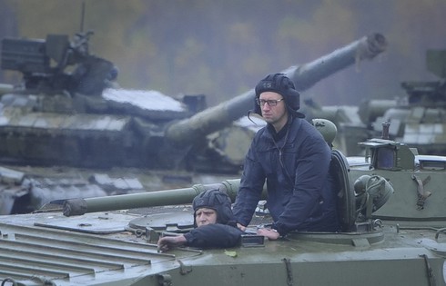 Ukraine chấm dứt hợp tác quân sự và kỹ thuật với Nga - ảnh 1