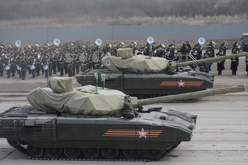 Phó thủ tướng Nga tiết lộ nguyên nhân siêu tăng Armata “tuột xích” - ảnh 1
