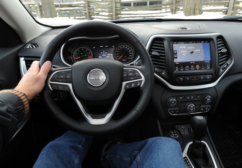 Hơn 470 nghìn xe Jeep có nguy cơ bị tin tặc tấn công - ảnh 2
