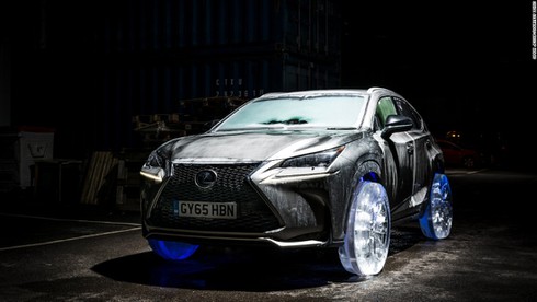 Mừng Giáng sinh: Xe sang Lexus NX bất ngờ lắp