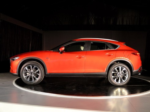 Xem trước Mazda CX-4 vừa ra mắt, đợi bản mới về Việt Nam - ảnh 4