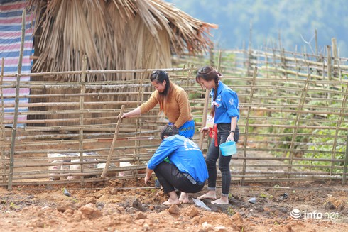 Sinh viên Học viện Nông nghiệp lên bản tư vấn đồng bào vùng cao sản xuất - ảnh 6