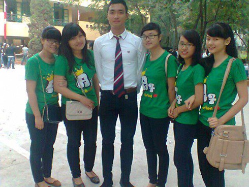 Người mẫu Nam Cao lộ ảnh thời