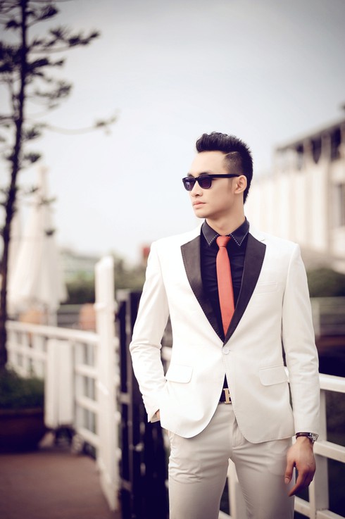 Người mẫu Nam Cao lộ ảnh thời