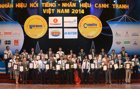 VietinBank nhận cú đúp giải thưởng Nhãn hiệu nổi tiếng năm 2014 - ảnh 2