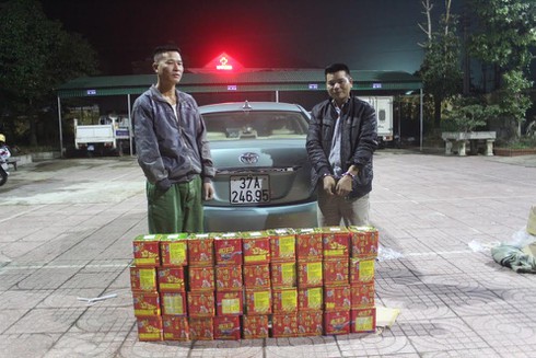 Hà Tĩnh: Bắt 2 học sinh vận chuyển pháo - ảnh 1