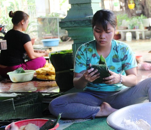 Nghệ An: Đặc sản bánh chưng Vĩnh Hòa hối hả vào vụ Tết - ảnh 7