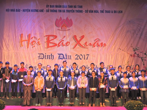 Hà Tĩnh: Khai mạc Hội báo Xuân Đinh Dậu 2017 tại 