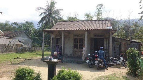 Giở trò đồi bại với bé gái lớp 2 rồi bỏ trốn lên rừng - ảnh 1